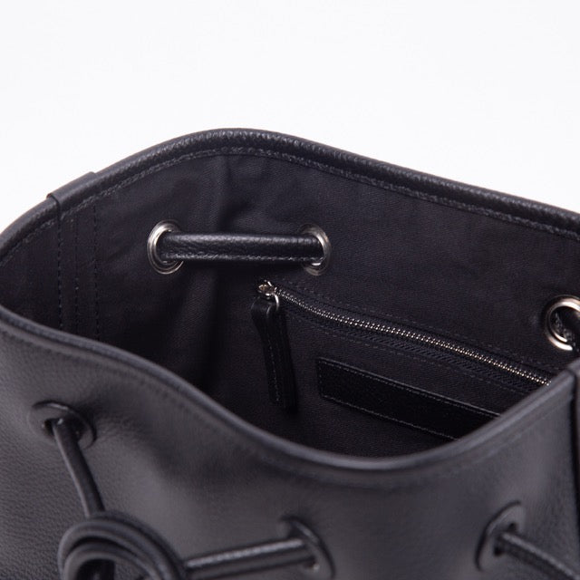 Bond Drawstring Bucket Handbag | Top Handle Handbag In Leather